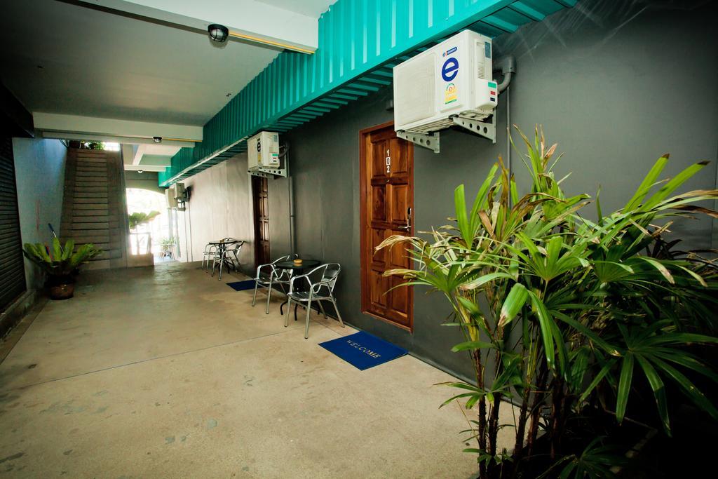 Chaphone Guesthouse Phuket Extérieur photo