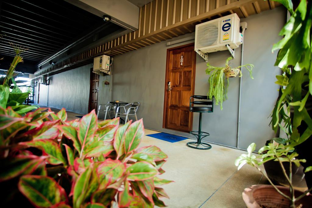 Chaphone Guesthouse Phuket Extérieur photo