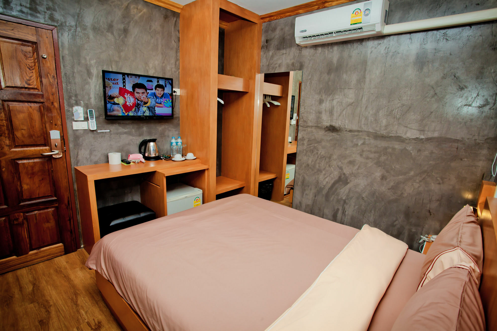 Chaphone Guesthouse Phuket Extérieur photo
