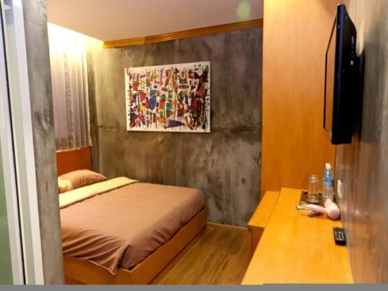 Chaphone Guesthouse Phuket Extérieur photo